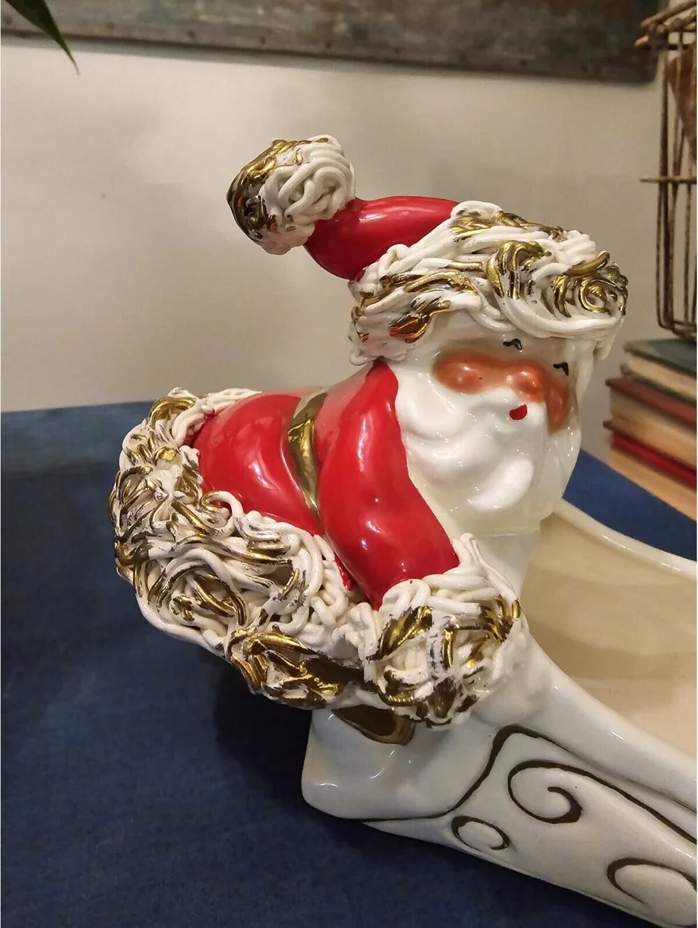 Johanna Calif. Pottery 1940s/1950s Spaghetti Santa with sleigh. 22k gold Accents